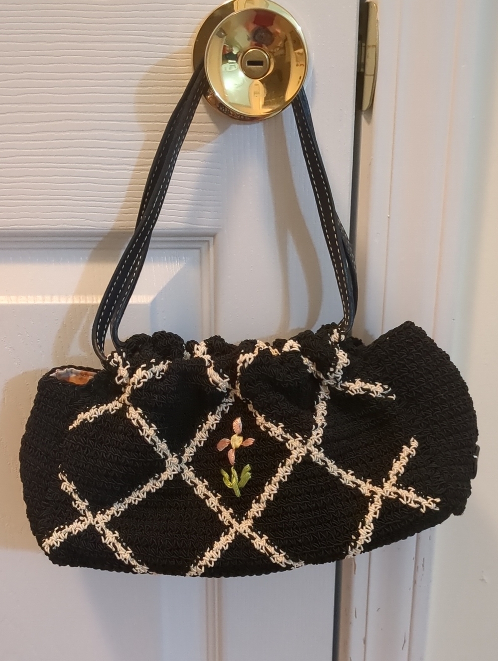 90s Liz Claiborne Woven Black Shoulder Bag with Cream Lattice and Floral Accent